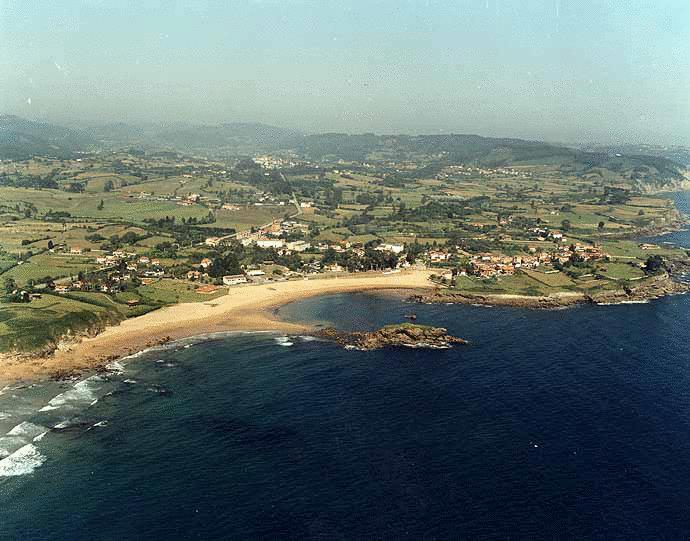 Hotel Monte Y Mar Colunga Buitenkant foto