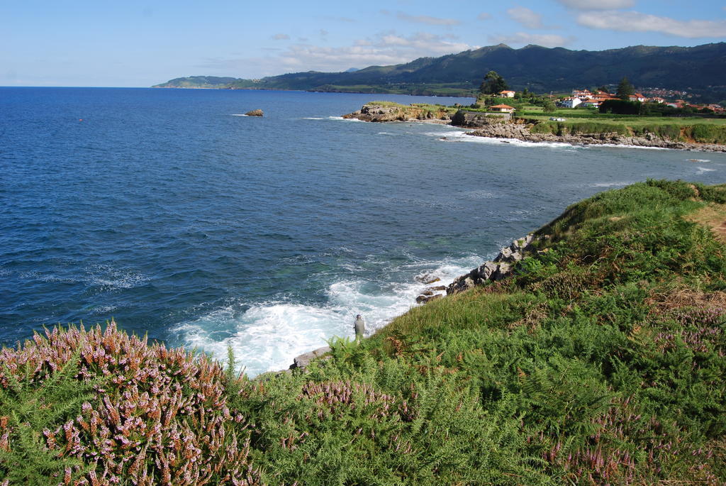 Hotel Monte Y Mar Colunga Buitenkant foto